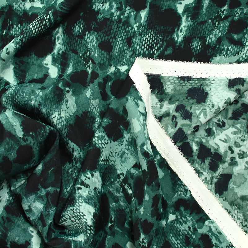 Polyester imprimé léopard et reptile vert