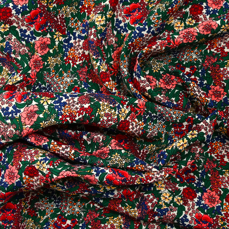 Polyester imprimé tempête de fleurs rouge fond blanc