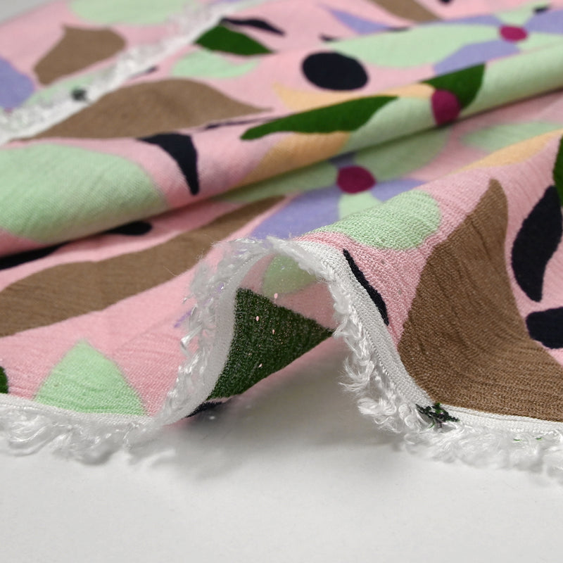 Crépon de viscose imprimé palette florale fond rose