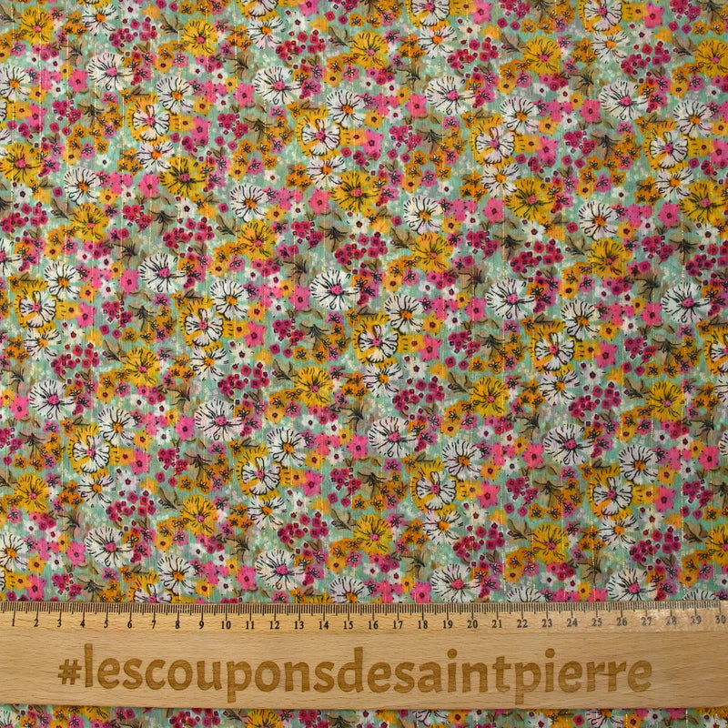 Mousseline crinkle imprimée lurex prairie fleurie rose fond vert d'eau