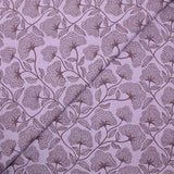 Popelina de algodón estampada con gráfico de flores fondo morado