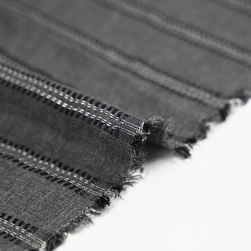 Sergé de viscose esprit chevron noir fond gris anthracite