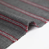 Sergé de viscose esprit chevron rouge fond gris anthracite
