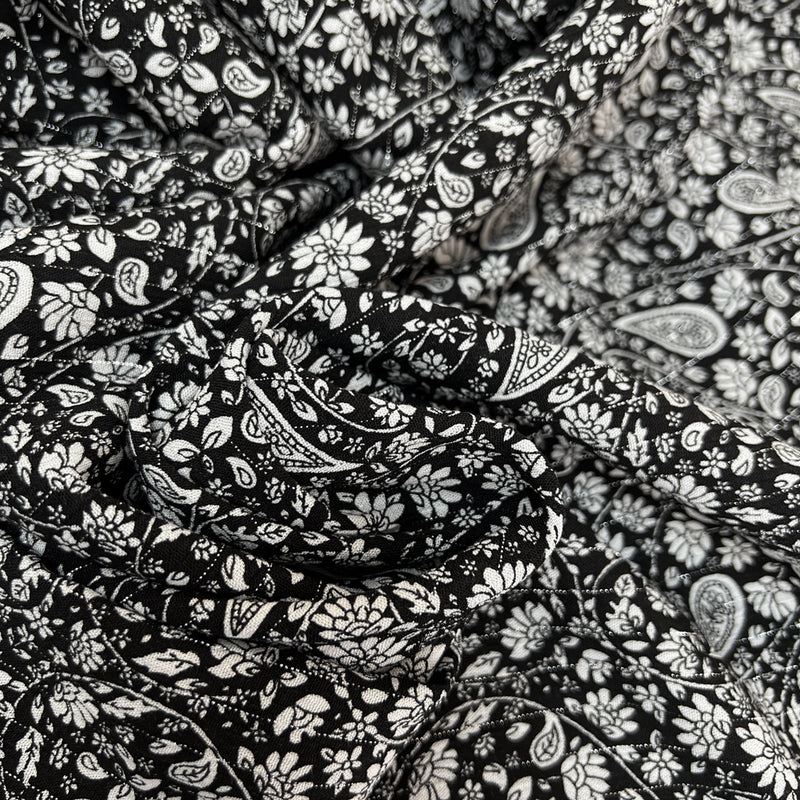 Crépon viscose rayé lurex argent cachemire fond noir