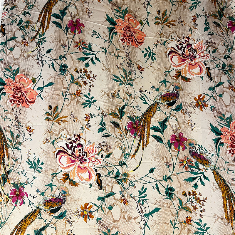 Satin de soie imprimé paon fond rose antique