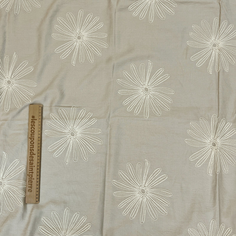 Crêcose Crêpe bordado marguerite beige antecedentes