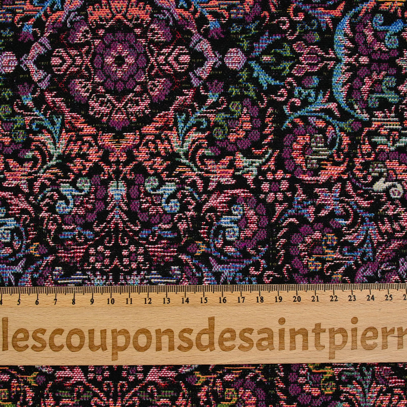 Jacquard polycoton baroque violet et corail fond noir