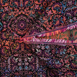 Jacquard polycoton baroque violet et corail fond noir