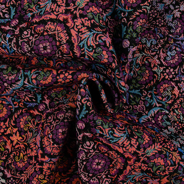 Jacquard polycoton baroque violet et corail fond noir