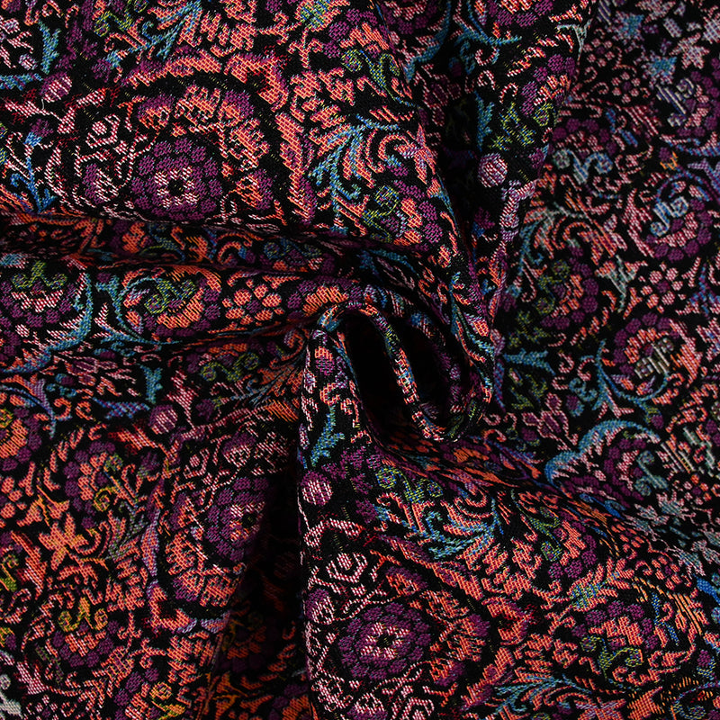 Jacquard polycoton baroque violet et corail fond noir