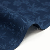 Satin 100% soie jacquard hirondelles et fleurs bleu marine