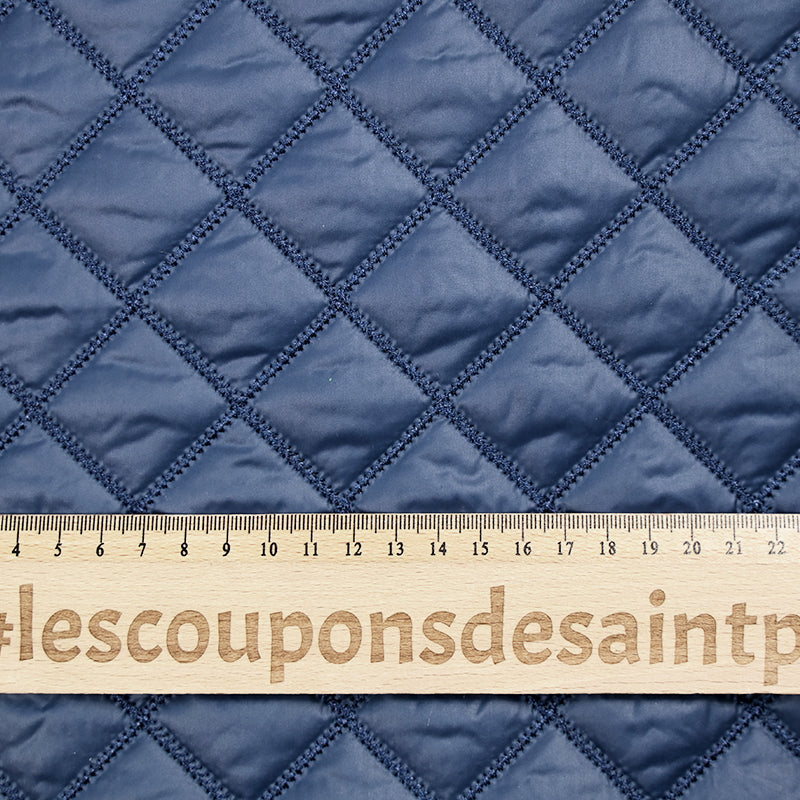 Matelassé polyester carreaux bleu marine