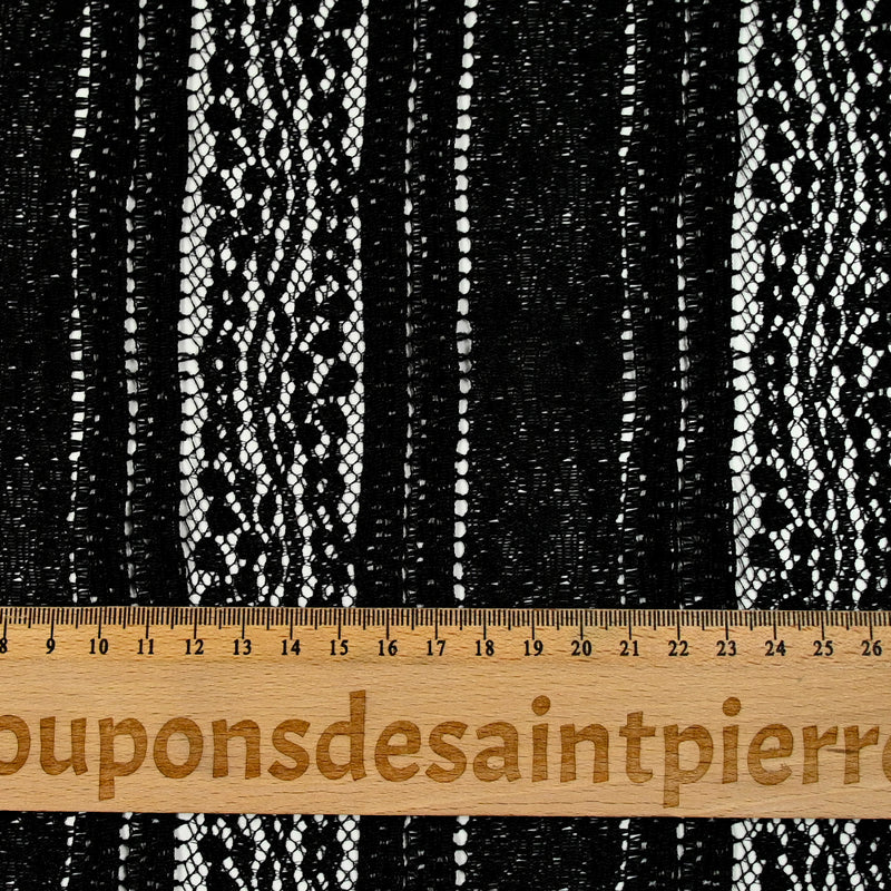 Dentelle polyester rayure à volants noir