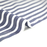 Coton tissé teint rayure large bleue marine fond blanc