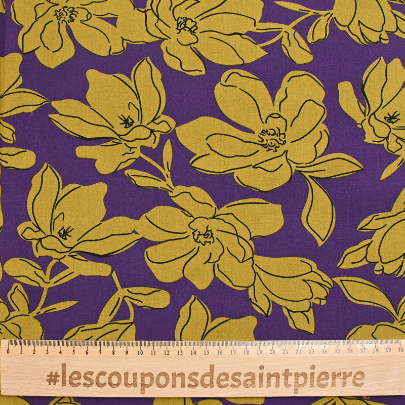 Viscose imprimée folie des fleurs fond violet