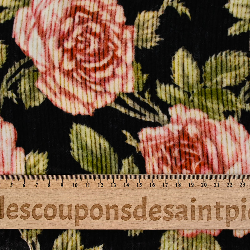 Striped velvet breakdown Bouquet of black background