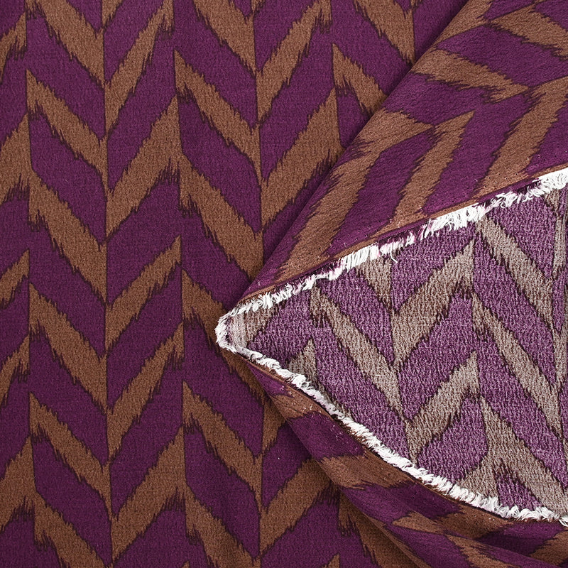 Viscose imprimée chevrons violet fond marron