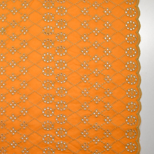 Broderie anglaise festonnée beige Clémence fond orange
