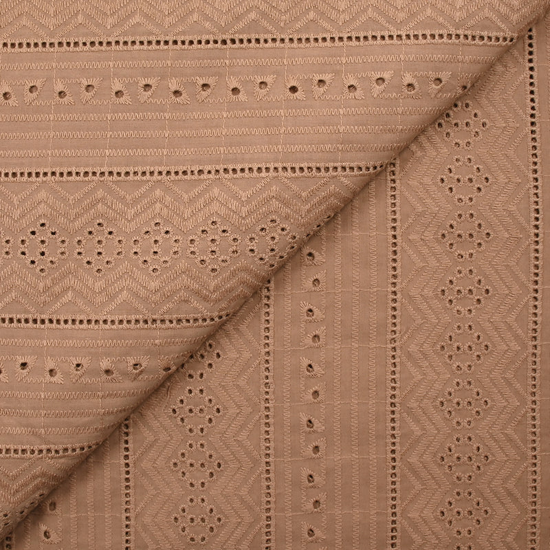 Broderie anglaise Maria noix de muscade