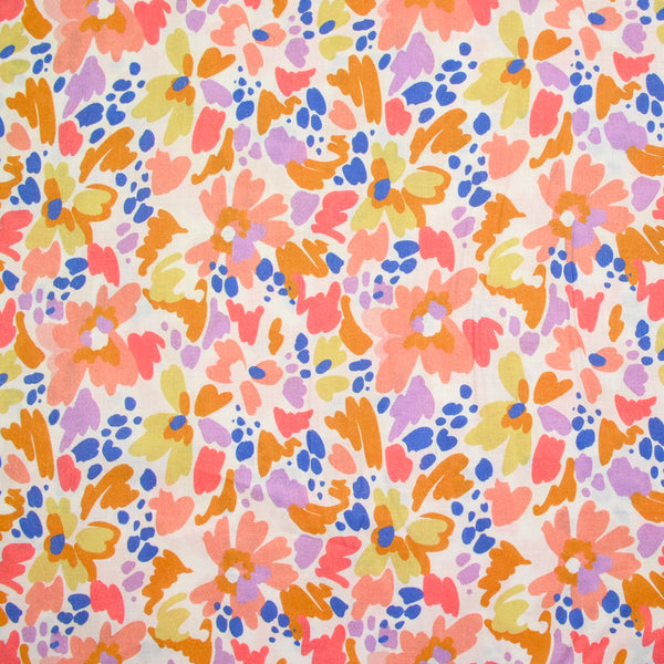 Coton imprimé Martina fleurs fantaisie pêche et camel au mètre