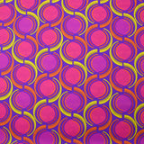 Crêpe satin de polyester imprimé rond rétro fond violet