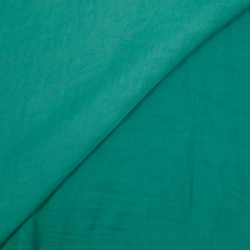 Crêpe satiné de polyester vert