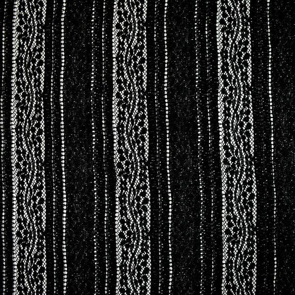 Dentelle rayure à volants noir 