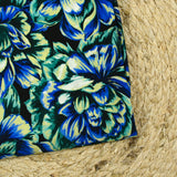 Maille de viscose satinée imprimée hortensia bleu fond noir