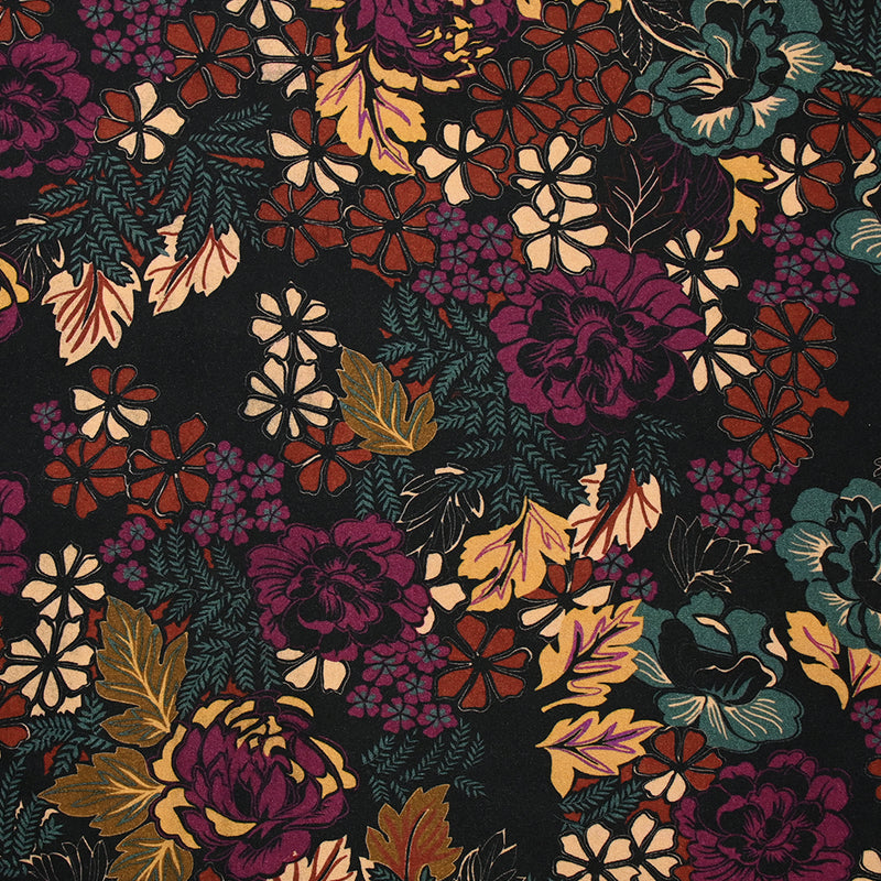 Maille polyester imprimée fine floraison violet et canard fond noir
