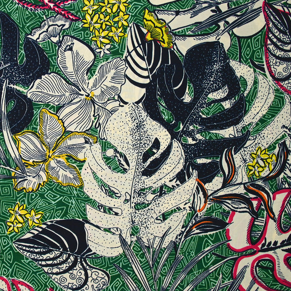 Microfibre imprimée polyester jungle écru fond vert prairie