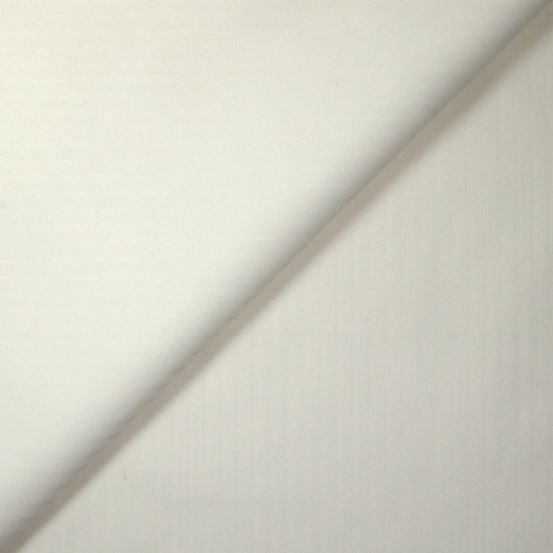 Polyester fines rayures ton sur ton blanc cassé