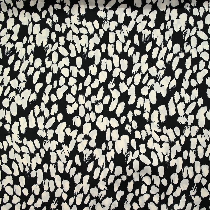 Satin polyester tache fond noir