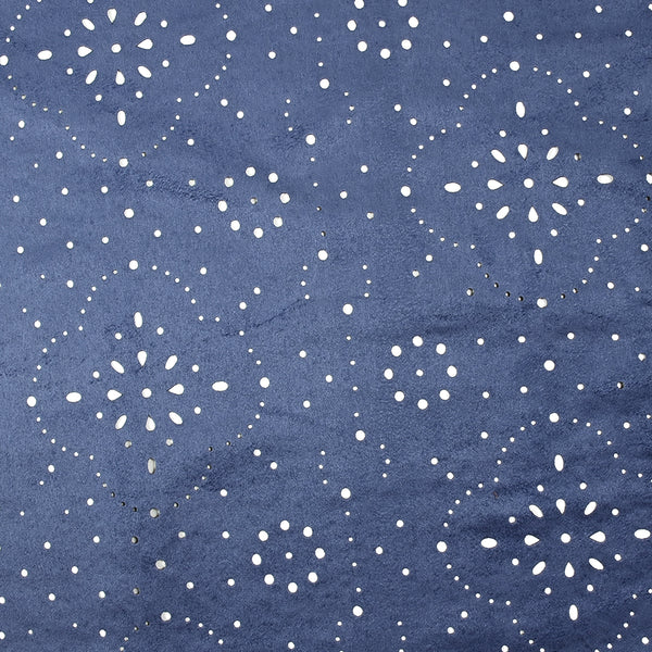 Suédine perforée trèfle bleu