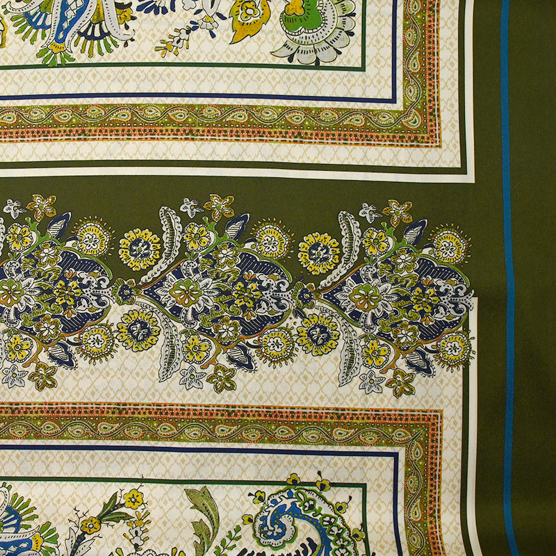 Twill de polyester imprimé cachemire nature fond écru et kaki