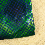 Velours de polyester Lurex imprimé petit pois bleu fond vert