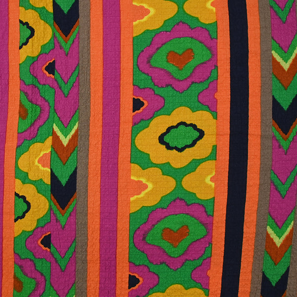 Viscose gaufrée imprimée aztèques magenta, vert et orange