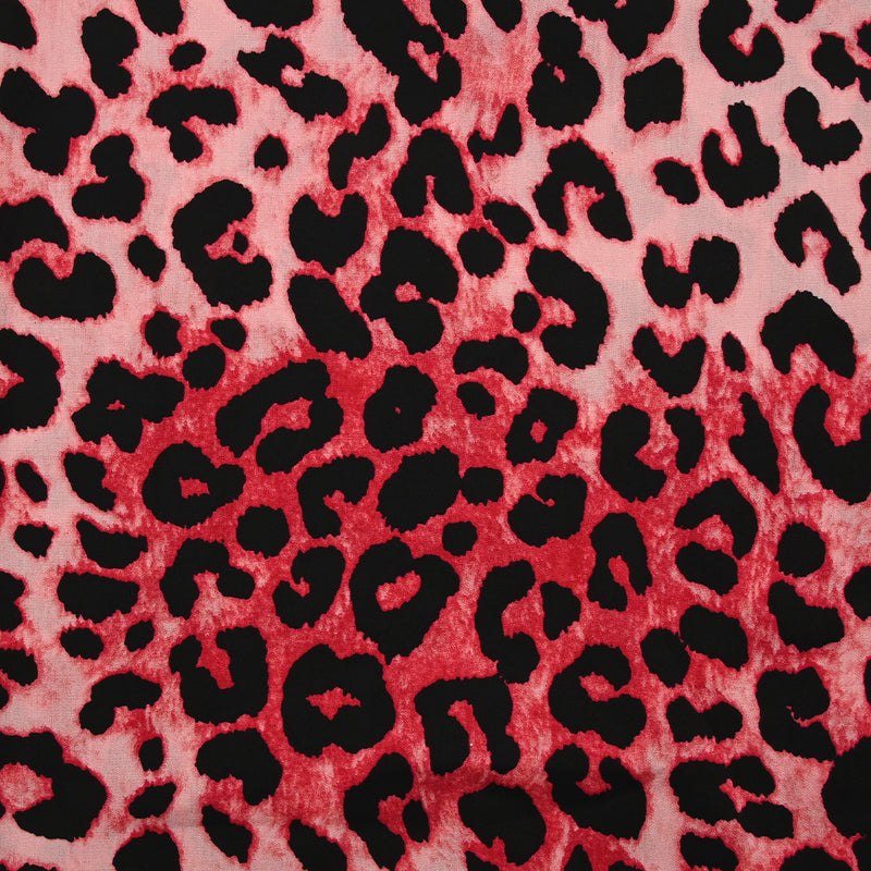 Viscose imprimée ambiance animale fond rouge et rose