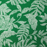 Viscose imprimée feuilles en pointillisme fond vert prairie