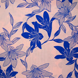 Viscose imprimée fleurs bicolore bleu roi fond rose pastel 