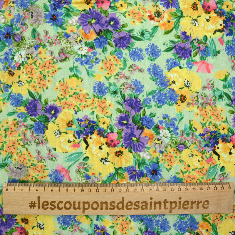 Lin viscose imprimé aquarelle fond vert pâle
