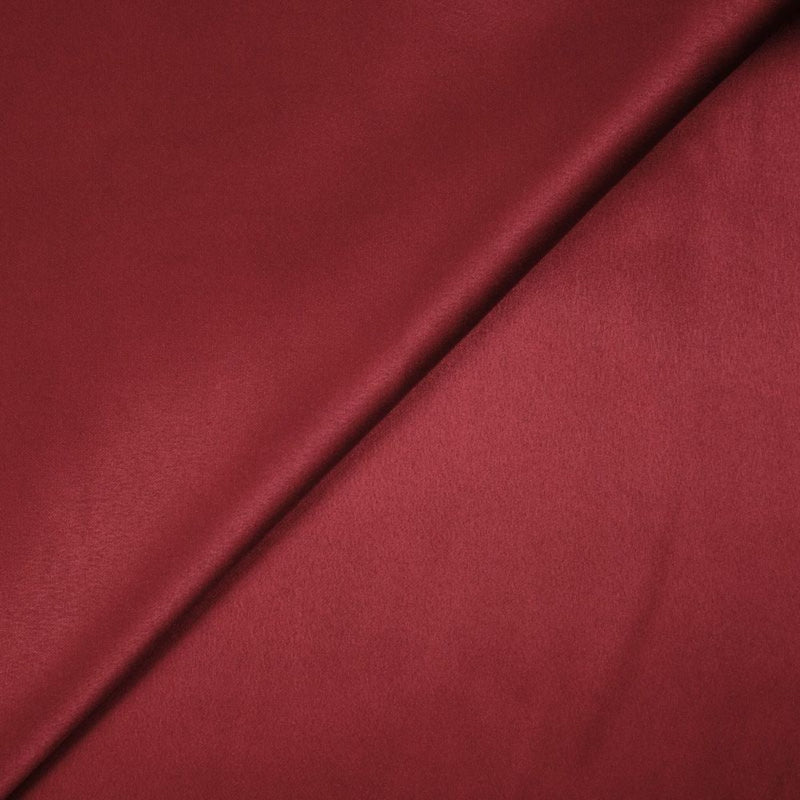 Crêpe satin polyester rouge bordeaux