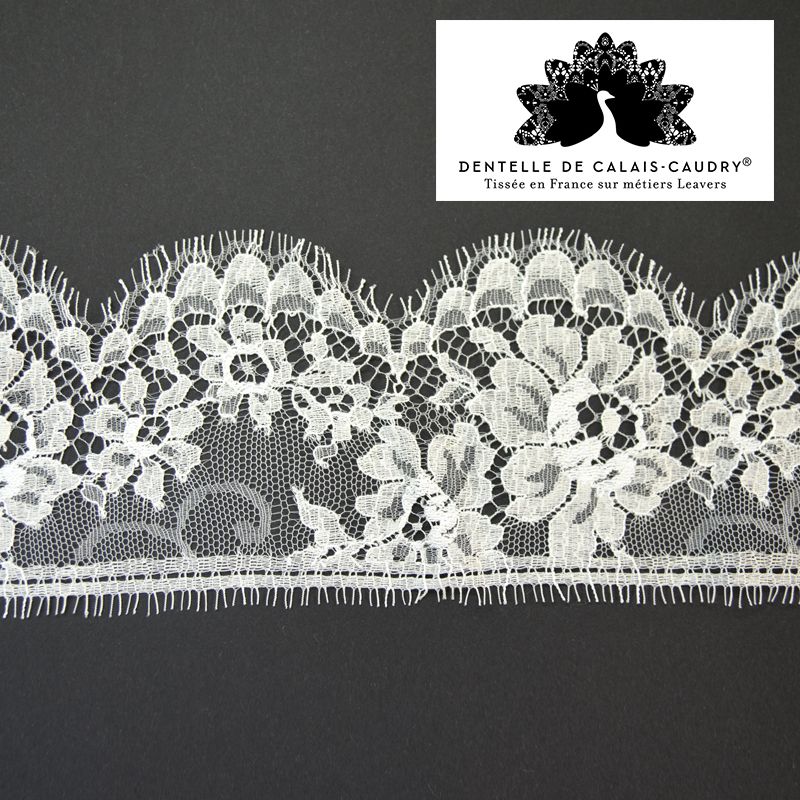 Ruban de Dentelle de calais® blanc cassé feston à fleurs au mètre