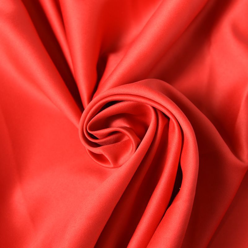 Tissu Satin mat toucher soie rouge
