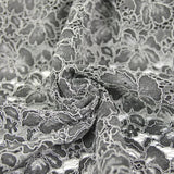 Dentelle cordon fleurs fond gris
