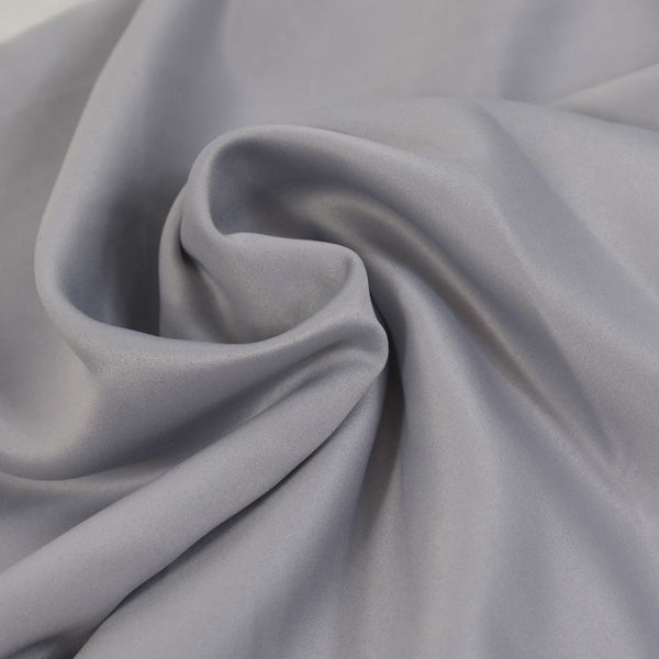 Satin mat touché soie gris perle