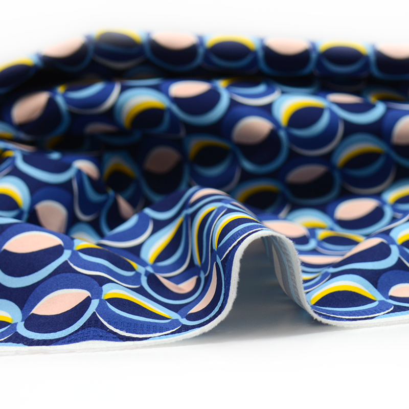 Satin de coton imprimé motif rétro bleu