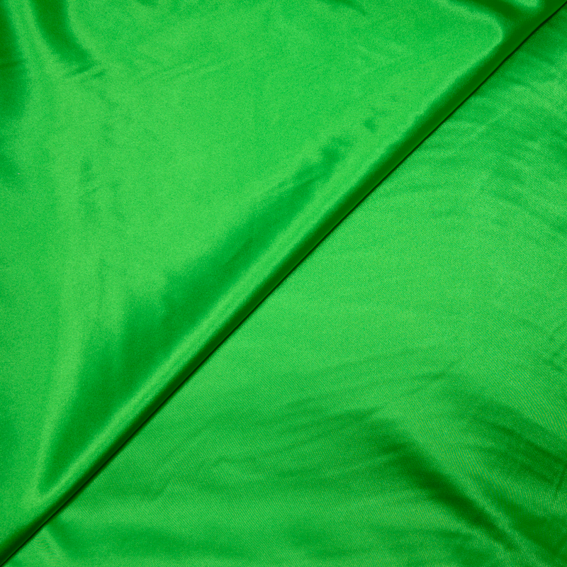 Satin Polyester uni vert prairie – Les Coupons de Saint-Pierre