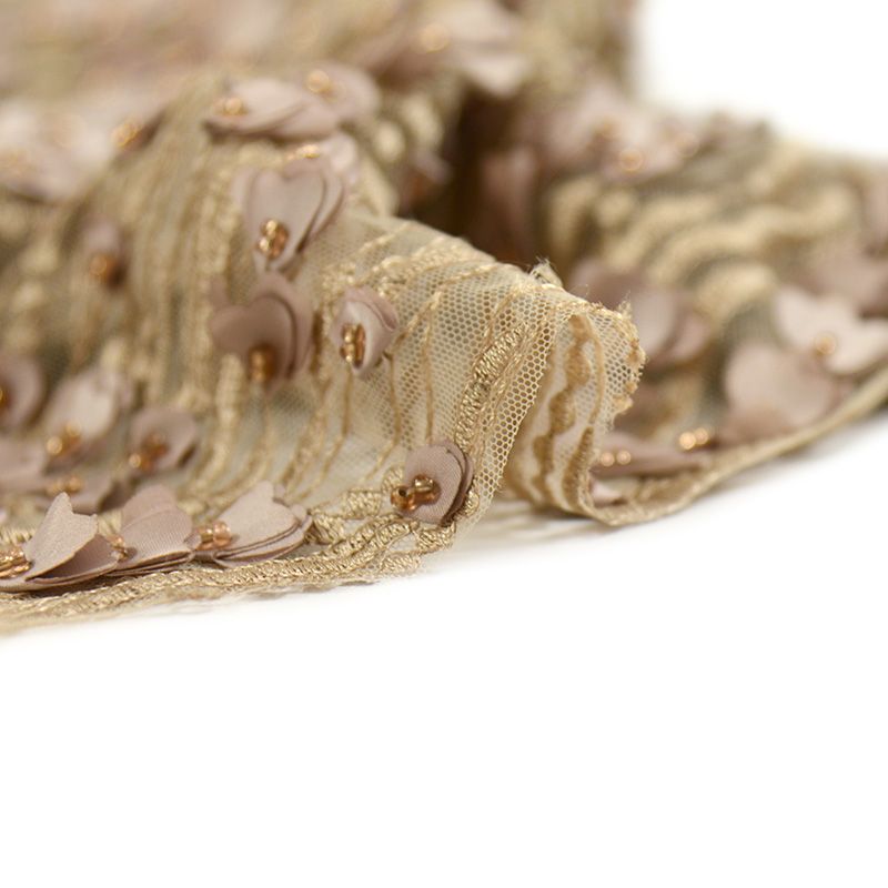 Dentelle tulle brodé et perlé Agathe fond beige doré
